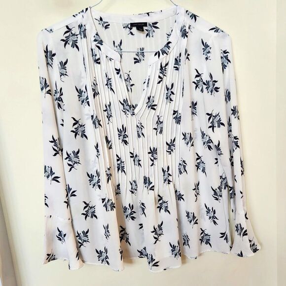 Ann Taylor Flowy Bell Sleeve Blouse Navy Sprigs Sz S - Picture 1 of 6
